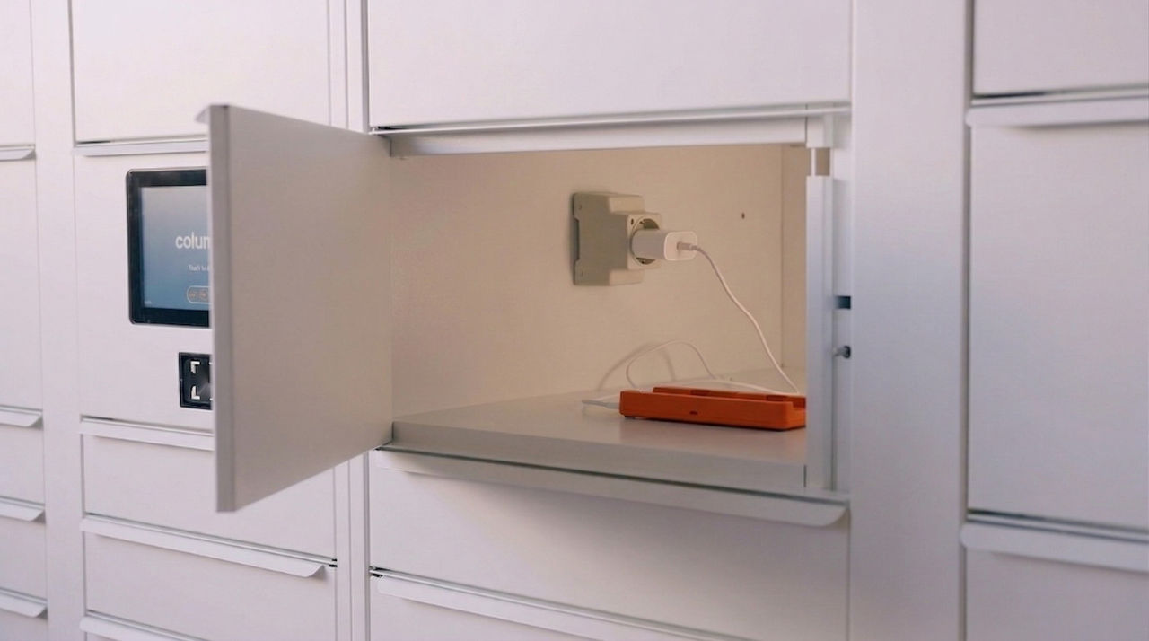 Smart Locker con estación de carga para dispositivos electrónicos